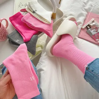 Розовые носки, женские весенне-осенние носки средней длины, Ins, Верхняя одежда, хлопчатобумажные спортивные чулки с буквами на высокой талии 2