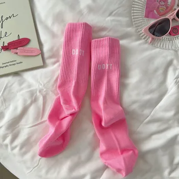 Розовые носки, женские весенне-осенние носки средней длины, Ins, Верхняя одежда, хлопчатобумажные спортивные чулки с буквами на высокой талии 4